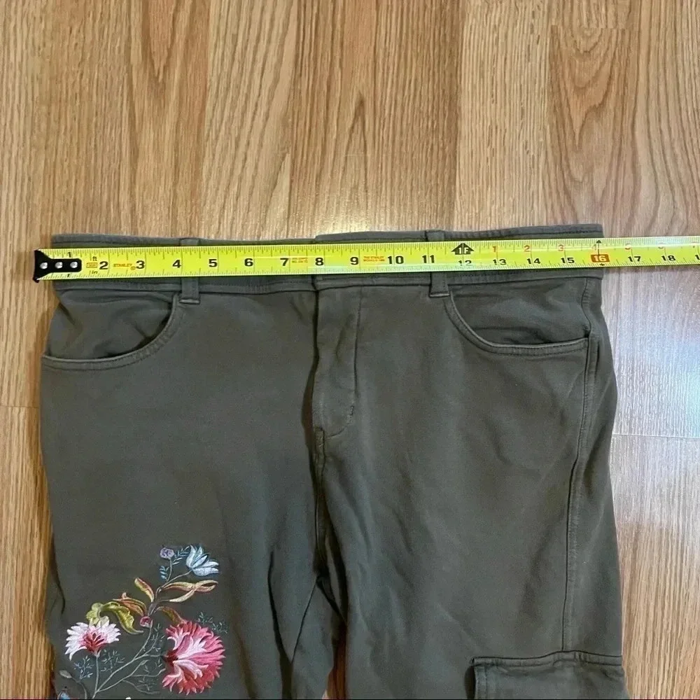 MATILDA JANE Camp Scouts Honor Pants Size Large L Embroidered Stretch Green - Picture 6 of 9
